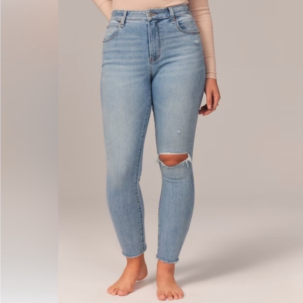 Abercrombie & Fitch The Super Skinny Ankle Mid Rise Jeans 32 / 14